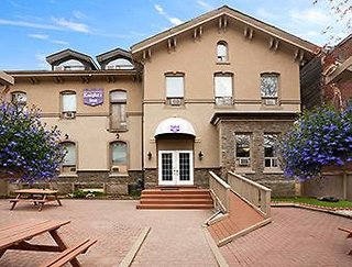 Pembroke Inn,Downtown Toronto>>Ajax,3 star