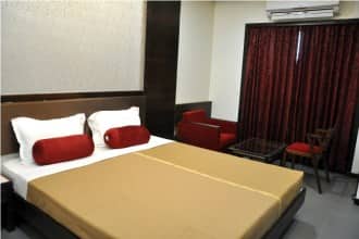 lumbinis grand hotel