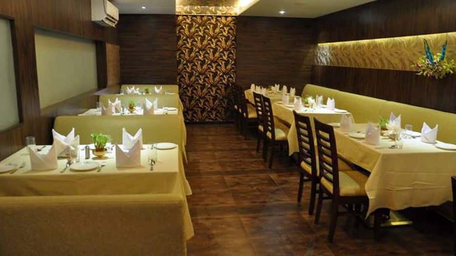 lumbinis grand hotel