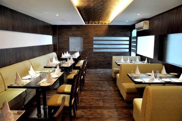 lumbinis grand hotel