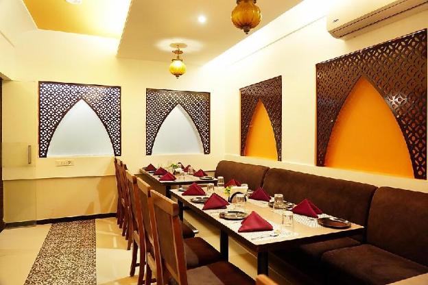 lumbinis grand hotel