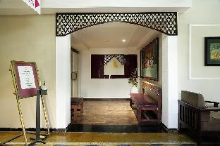 lumbinis grand hotel