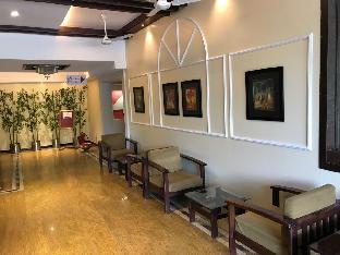 lumbinis grand hotel