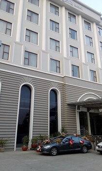 The Legend Hotel,Prayagraj>>Allahabad,3.5 star