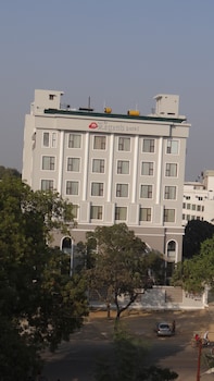 The Legend Hotel,Prayagraj>>Allahabad,3.5 star