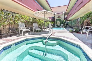 Vantage Point Inn Woodland Hills,Los Angeles>>Canoga Park,2 star