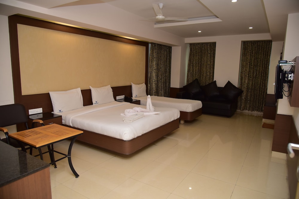 hotel varshan international