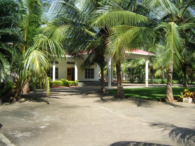 sathya garden resort