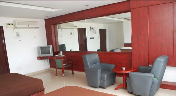 ajantha beach guest house