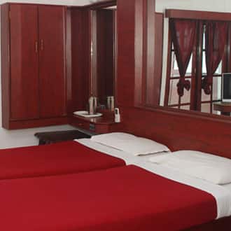 Ajantha Beach Guest House,1-A1 Bazar Saint Laurent Street,Beach Road,Puducherry 605001,3 star