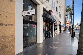 samesun hollywood hostel