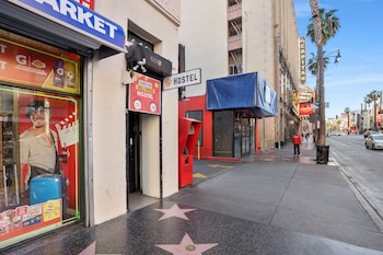 samesun hollywood hostel