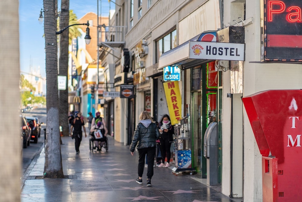 samesun hollywood hostel