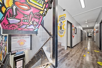 samesun hollywood hostel