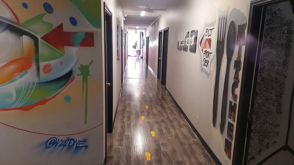 samesun hollywood hostel