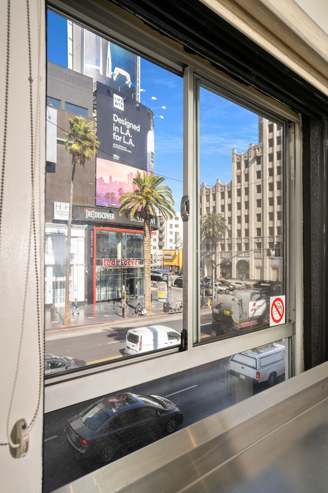 samesun hollywood hostel