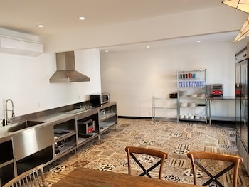 samesun hollywood hostel