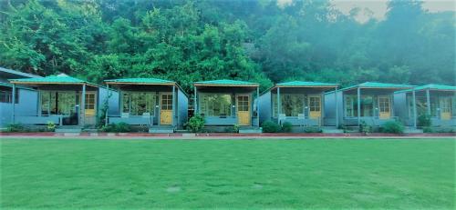 royale rainbow resort