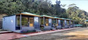 royale rainbow resort