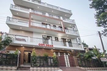 gopi dham ashram