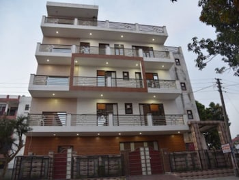 gopi dham ashram