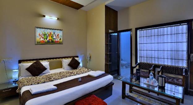 hotel maharani regency zirakpur