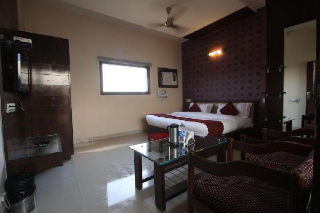 hotel maharani regency zirakpur