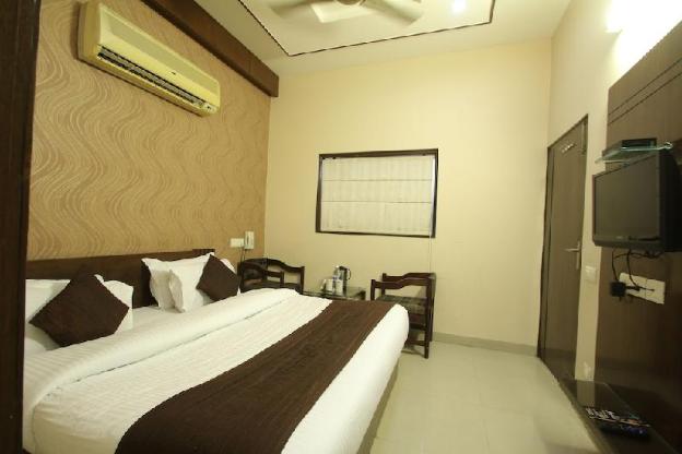 hotel maharani regency zirakpur