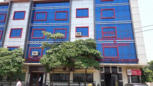 Hotel Gagan Palace,G E Road,3 star