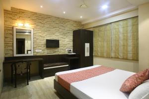 Royal Guest House,Muradev>>Varanasi,3 star