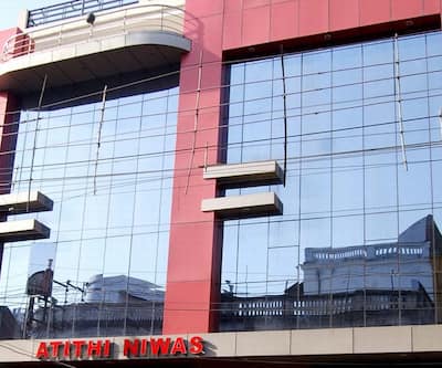 Hotel Atithi Niwas,Johnstonganj,2 star