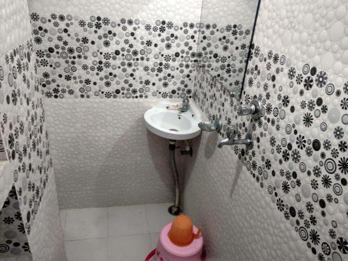 City Hotel,Prayagraj>>Allahabad,2.5 star