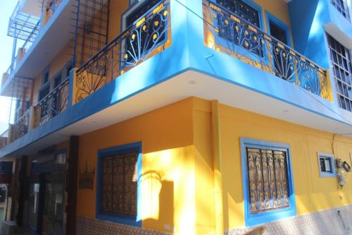 hotel golden crown