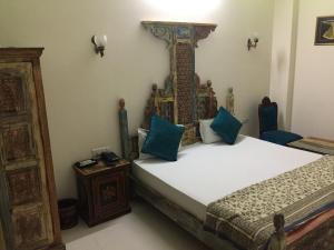 Little Ganesha Inn,Jhalana Doongri>>Jaipur,2 star
