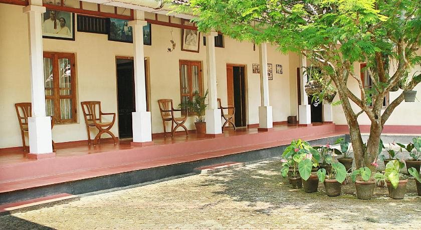 akkara homestay