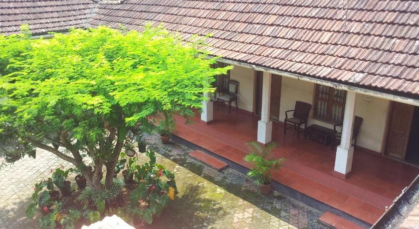 akkara homestay
