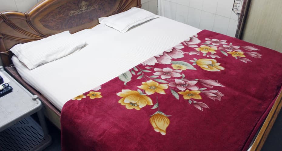 Hotel Jasraj,Shahibaug,3 star