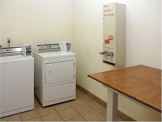 La Quinta Inn & Suites By Wyndham Jackson Airport,Near Trustmark Park,3 star