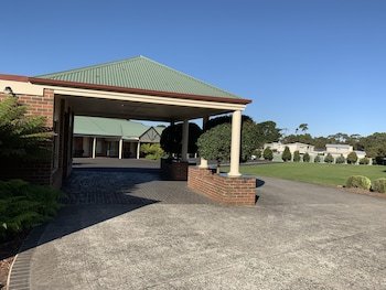 arthur phillip motor inn