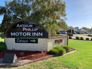 arthur phillip motor inn
