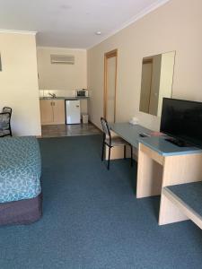 arthur phillip motor inn