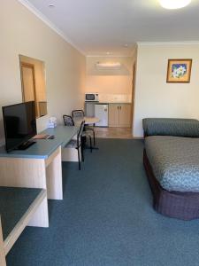 arthur phillip motor inn