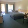 arthur phillip motor inn