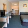 arthur phillip motor inn