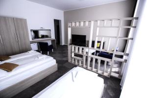 hotel story
