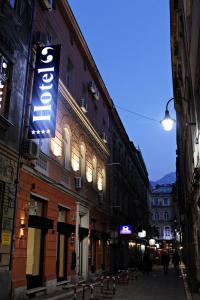 hotel story