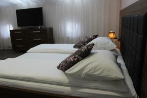 hotel story