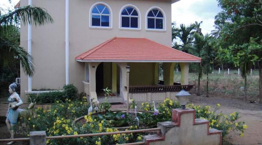 srishty garden resorts