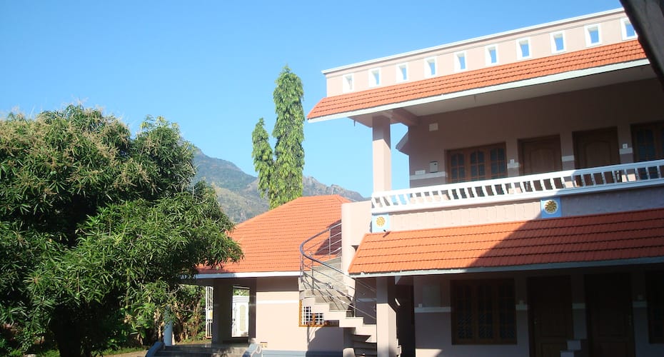 srishty garden resorts