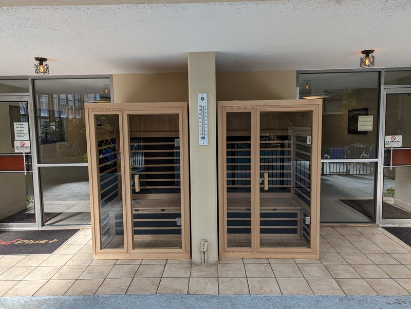 red roof inn plus wichita east